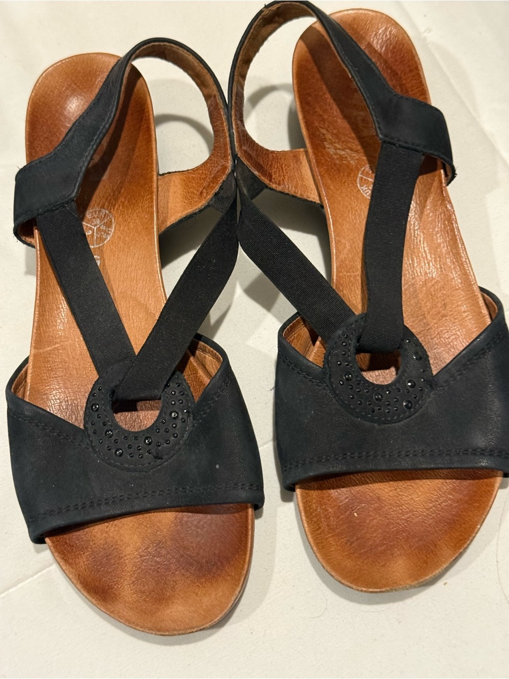 Ara Black Slingback Sandals with Decorative Ring